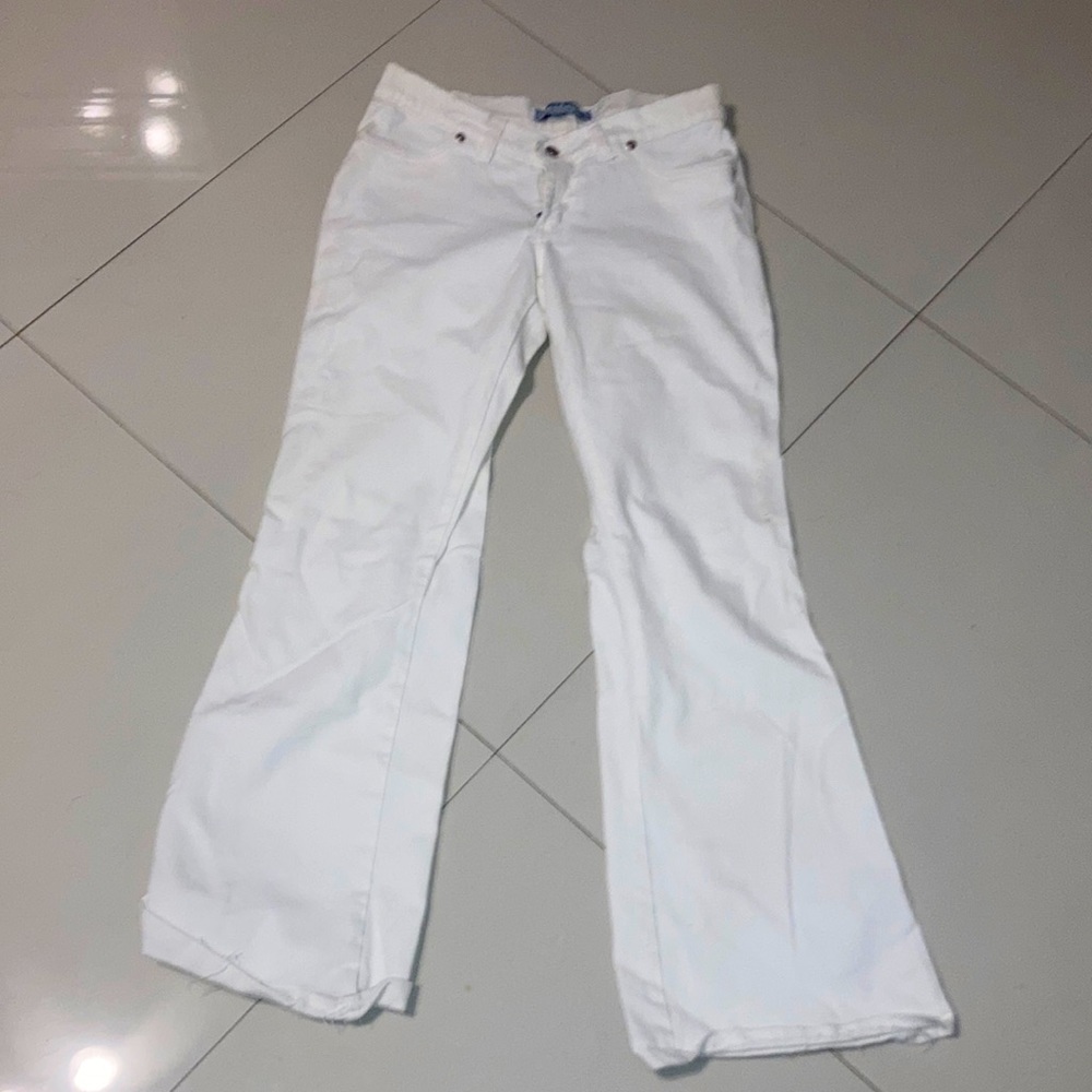 COPY - White bell bottom Brazilian cut jeans usa 10/44 bra